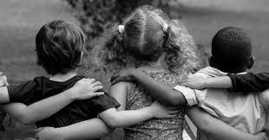 Mato Grosso aprova prioridade de moradia para órfãos de feminicídio