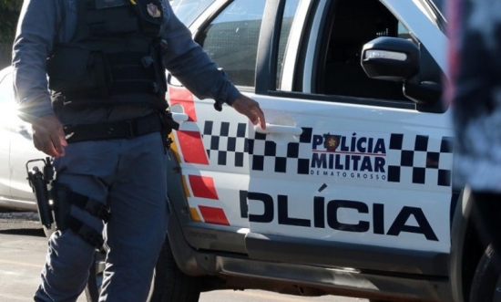 Criança fica gravemente ferida após motorista capotar carro na MT-100, em Barra do Garças