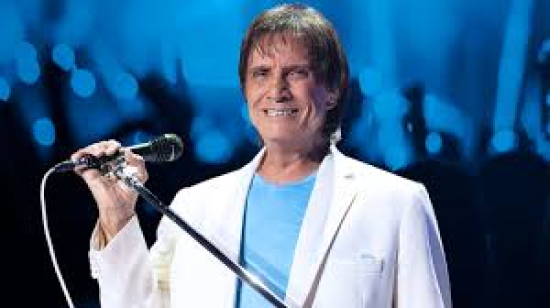 Roberto Carlos sofre acidente de carro durante gravações do especial de fim de ano da TV Globo