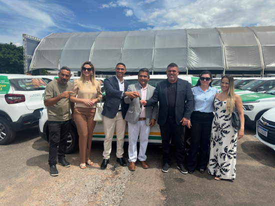 Caiado e Daniel Vilela entregam mais de 200 veículos e Aragarças é contemplada com indicação do deputado Júlio Pina