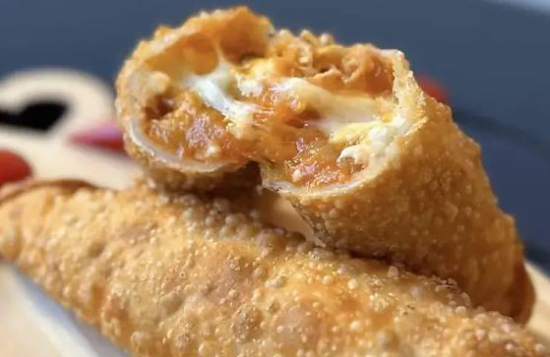 Com receita secreta, saltenha da Pastelaria do Léo conquista paladares há mais de 40 anos