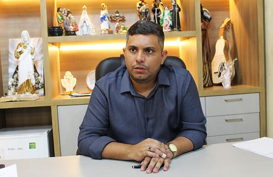 Prefeito denuncia ter sido vítima de esquema de golpes praticados pela própria mãe