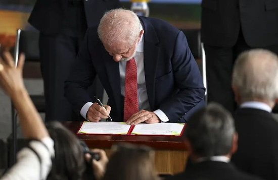 Presidente Lula veta integralmente PL da Dosimetria