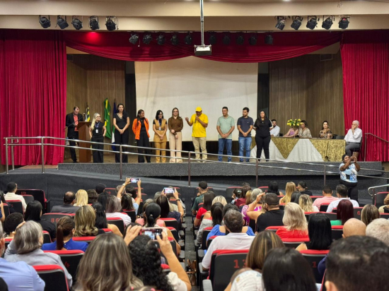 Prefeitura de Barra do Garças realiza cerimônia de posse de diretores e coordenadores de centros municipais de ensino