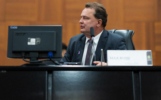 Deputado Max defende políticas públicas e cuidado humanizado durante o Fevereiro Roxo e Laranja