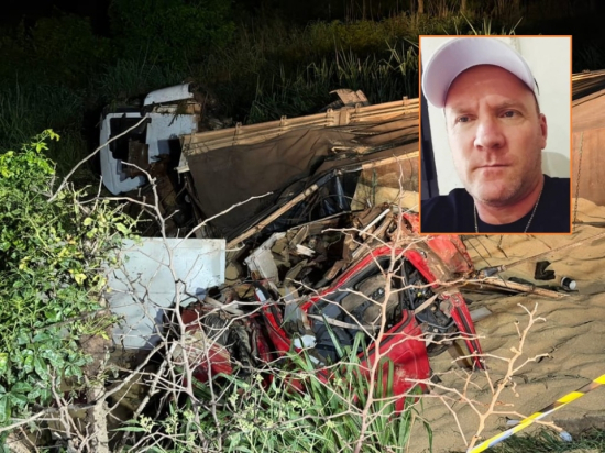 Batida entre carretas deixa dois motoristas mortos na BR-364