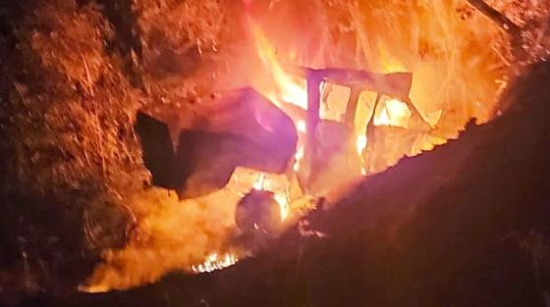 Casal de vendedores morre carbonizado após caminhonete pegar fogo na MT-490