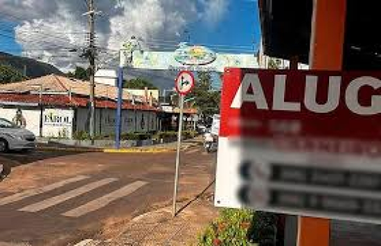 Enquete aponta múltiplos fatores para queda do comércio noturno no Porto do Baé