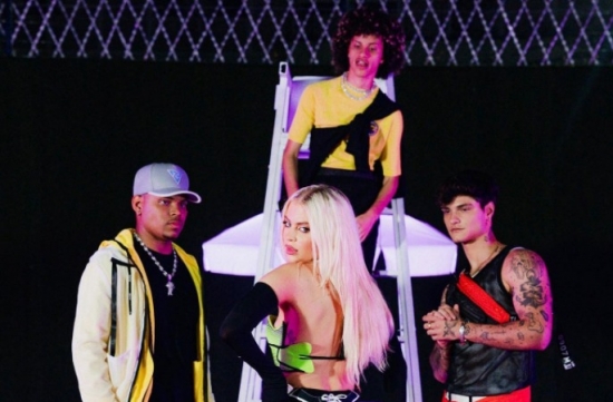 'SentaDONA': como funk gravado em celular por DJ mineiro estourou em remix feminino de Luisa Sonza