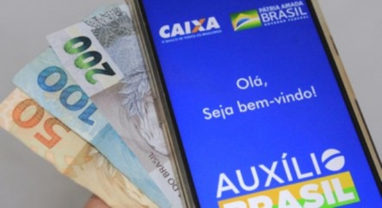 Auxílio Brasil é pago hoje a beneficiários com NIS de final 3