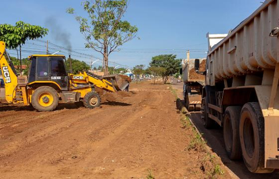 Urbanização na avenida Presidente Vargas segue com calçamento e paisagismo