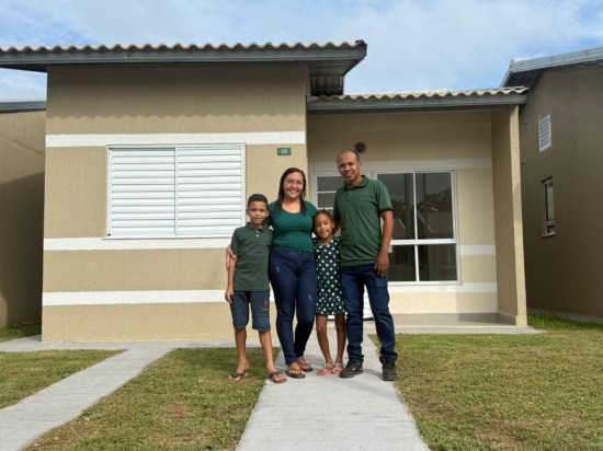 “Sem a Entrada Facilitada, dificilmente eu estaria pegando a chave da minha casa”, afirma beneficiada