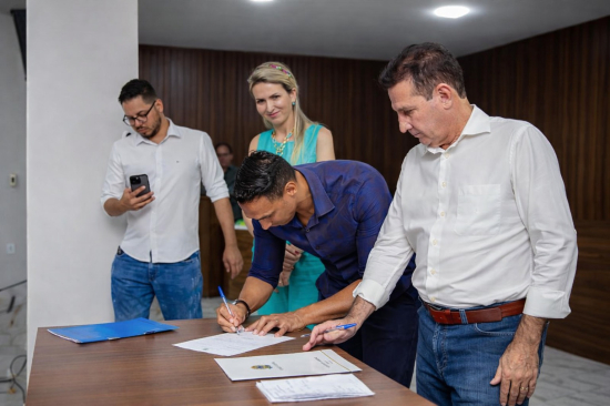Prefeito Ricardo Galvão garante junto ao Senador Vanderlan recurso de mais de um milhão para o Lago de Aragarças