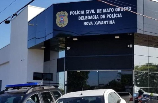 Polícia Civil prende mãe em flagrante por queimar a filha com ferro quente