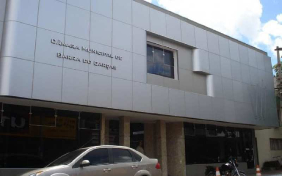 Câmara aprova contas do prefeito e autoriza repasse de veículos para entidade de saúde