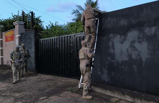 Polícia cumpre 97 mandados contra grupo que organizou maior roubo da história de MT 