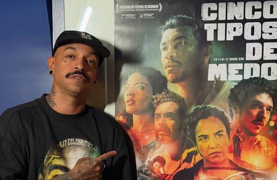 Rapper de Barra do Garças integra elenco de filme premiado que estreia nos cinemas