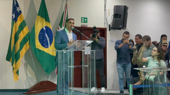 Prefeito Ricardo Galvão representa gestores municipais durante lançamento do Goiás em Movimento em Goiânia