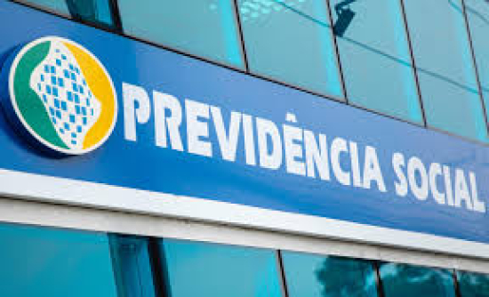 INSS começa a pagar benefícios de abril e primeira parcela do 13º nesta sexta