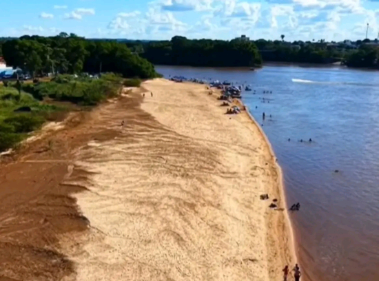 Acessos à Praia Quarto Crescente seguem fechados por decisão judicial enquanto município prepara temporada de julho