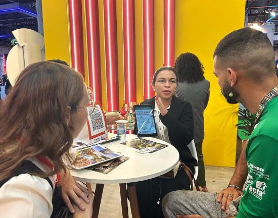 Com apoio da Sedec, guia turística leva destino pouco explorado em distrito de Rosário Oeste para o mundo