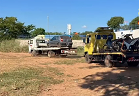 Polícia Militar apreende veículos em operação contra estacionamento irregular na praia