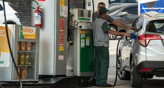 Brasil tem gasolina mais barata que Estados Unidos, Japão e Alemanha