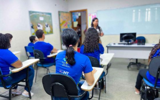 Prazo de posse para professores convocados em concurso começa nesta segunda-feira (4)