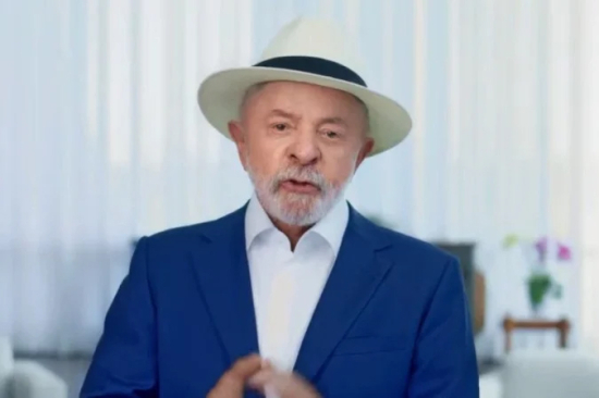 Lula veta projeto que reconhecia estágio como experiência profissional formal