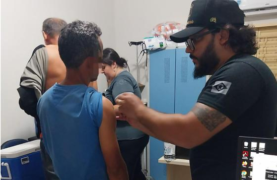 Sistema prisional alcança 100% de vacinação contra H1N1 na PCE e na Cadeia Pública de Barra do Garças