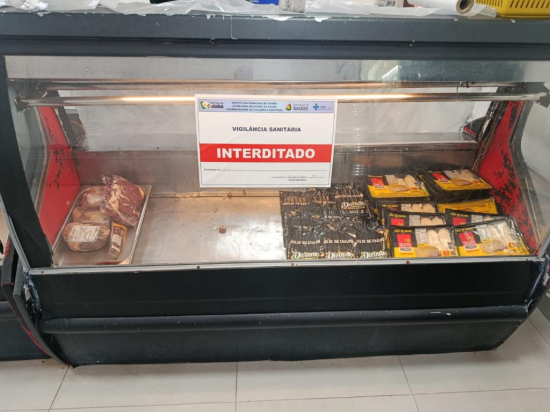 Açougue é interditado após fiscalização encontrar condições insalubres