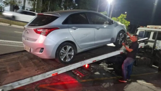 Advogado é preso por dirigir embriagado com CNH cassada e carro irregular