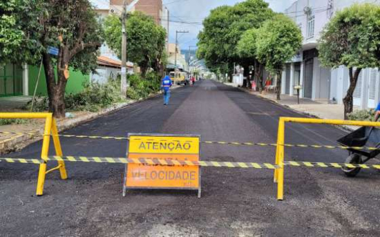 Ruas do bairro Santo Antônio recebem microrrevestimento entre os dias 18 e 24 junho