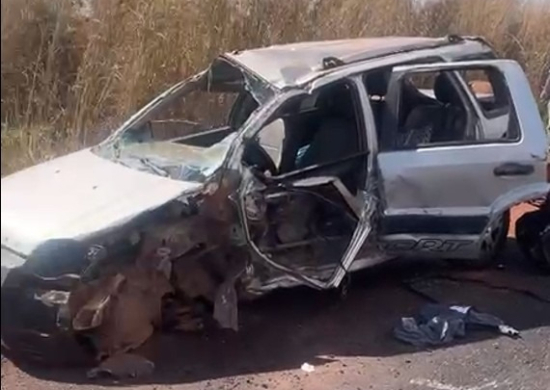 Idoso morre após colisão entre carro e carreta na MT-100 entre Torixoréu e Ribeirãozinho