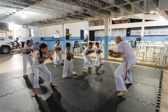 Mesmo nas férias, Mestre Jaguar mantém aulas de capoeira no Serviço de Convivência em Aragarças