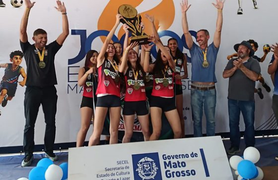 Pai e filha realizam sonho de conquistar juntos título estadual de basquete por Barra do Garças