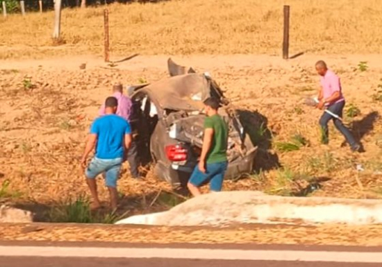 Acidente na BR-158 deixa uma criança e uma senhora feridas em Barra do Garças