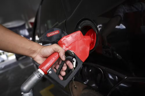 Gasolina passa a ter 32% de etanol a partir deste sábado; entenda o que muda para os motoristas