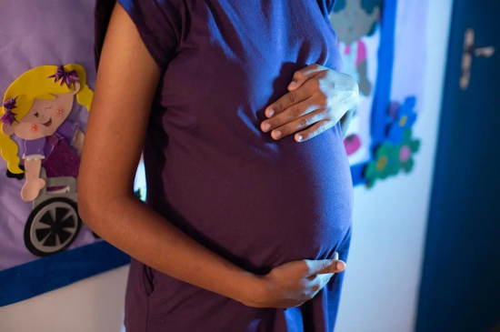 Mais de 7,6 mil bebês nasceram de mães adolescentes em Mato Grosso em 2025