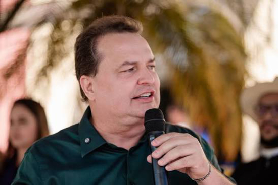 Pressionado por candidatos, Max adia decisão entre Pivetta e Wellington