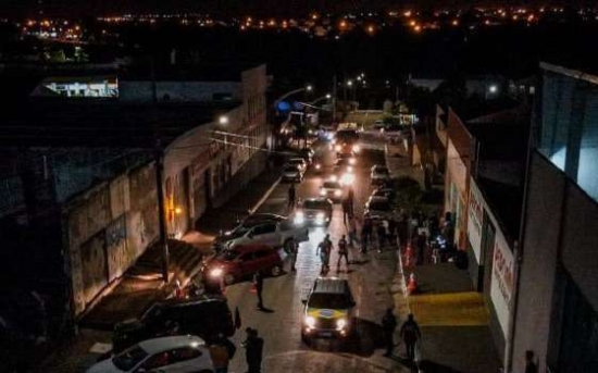 Blitz da lei seca prende seis motoristas bêbados em Barra do Garças