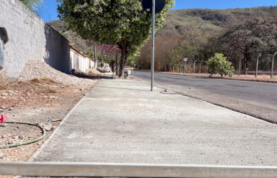 Obras de calçadas e novo Pórtico das Águas Quentes avançam em Barra do Garças
