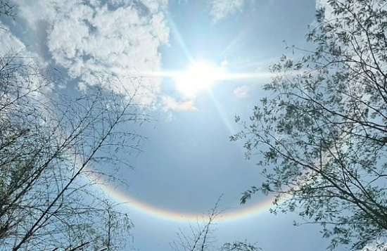 Halo solar chama atenção de moradores de Barra do Garças nesta terça-feira