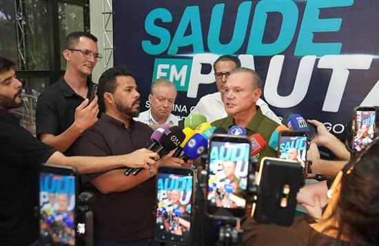 Wellington propõe ampliar acesso a maternidades e recebe apoio de Flávio Bolsonaro em programa eleitoral