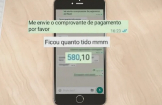 Policiais acompanham entrega para prender homem suspeito de comprar carnes para churrasco com falso PIX