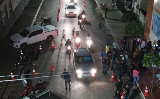 Blitz da lei seca prende quatro motoristas bêbados em Barra do Garças