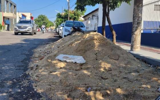 Morador pode ser multado por deixar entulhos ou materiais de construção em calçadas em Barra do Garças