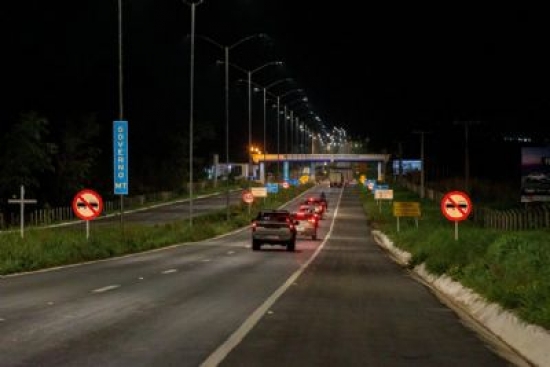 Estrada de Chapada recebe iluminação de mais de 600 luminárias de LED