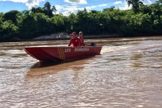 Canoa vira e um bebê de dois anos desaparece no Lago Dumbá em Cocalinho