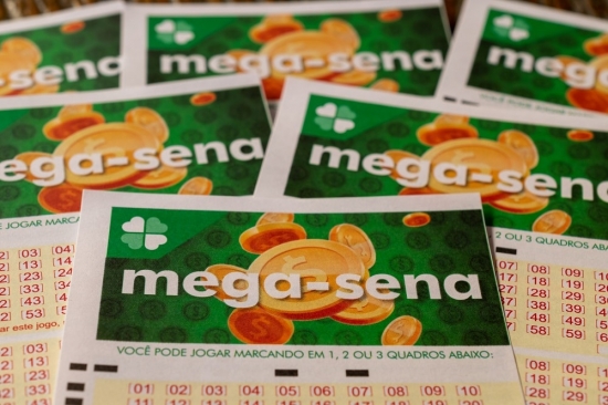 Apostas da Mega da Virada começam nesta quarta; prêmio estimado é de R$ 450 milhões
